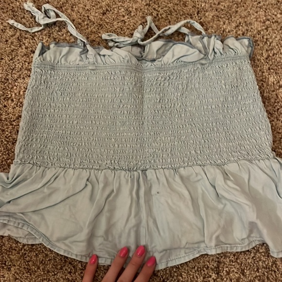 Cute light blue tank - Picture 2 of 3